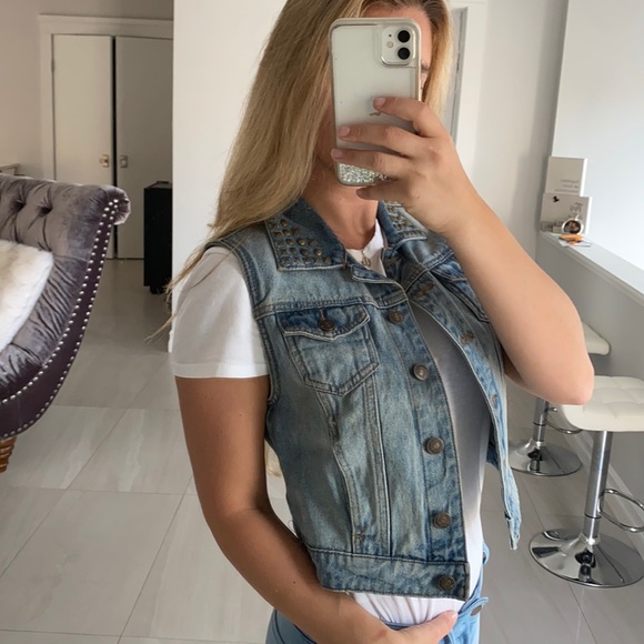 Forever 21 Jackets & Blazers - Forever21 Denim Stud Vest